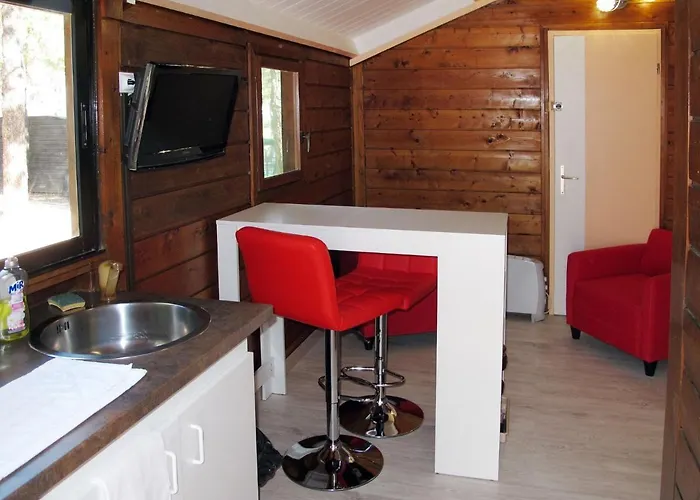 2 Pers By Interhome * קאלבי